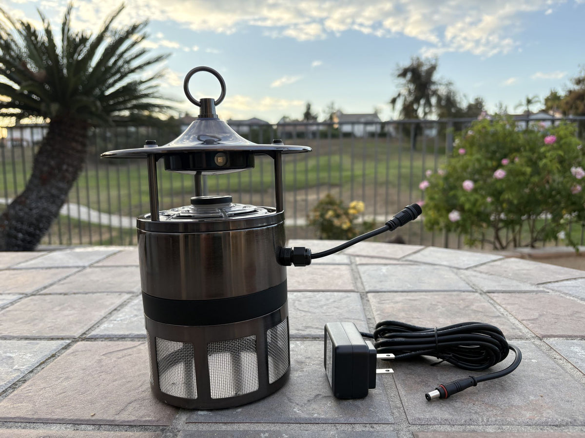 MM400 trap set up on a patio